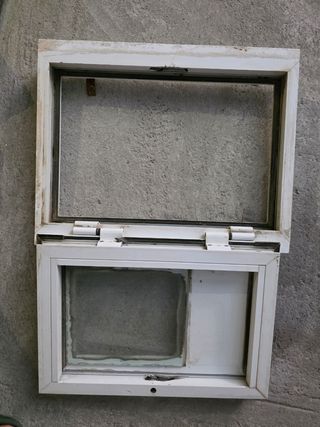 Puerta de aluminio con cerradura