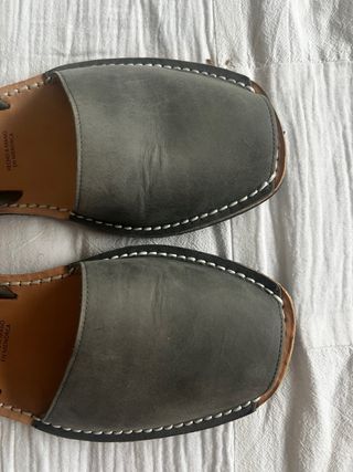Mibo Abarca Menorquina hombre . Talla 43 Gris