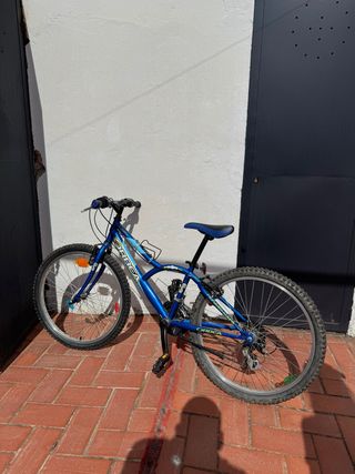 Bicicleta Orbea azul para niño