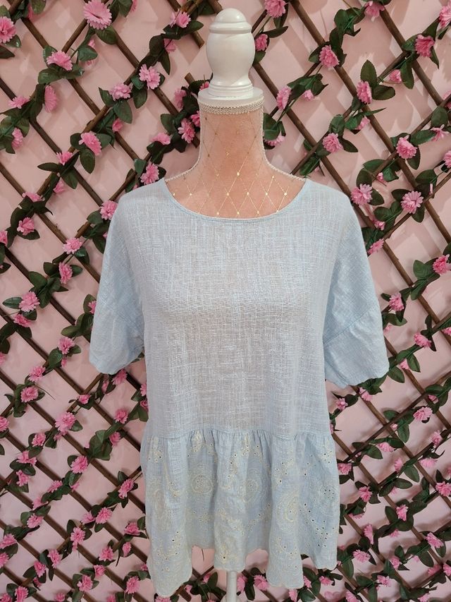 Blusa azul mujer con bordado