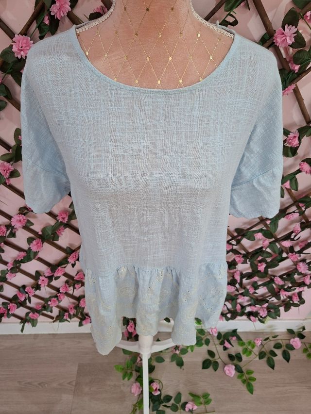 Blusa azul mujer con bordado