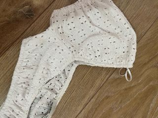Ropa blanca con bordado