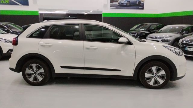 Kia Niro 1.6 GDi HEV Híbrido Business 104 kW (141 CV)
