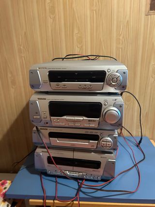 Equipo de música Technics Plata