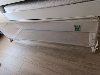 Barandilla de protección para cama