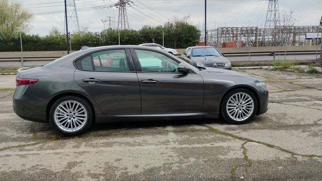 Alfa Romeo Giulia 2.2 Diesel 100 kW (136 CV)