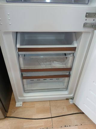 Nevera Empotrada Haier