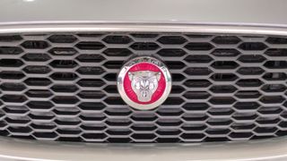 Jaguar XE 2.0 I4 S RWD Auto 184 kW (250 CV)