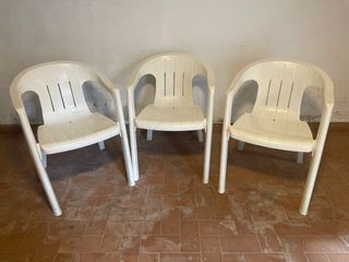 Sillas de plástico para terraza