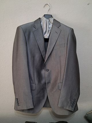 Traje Chaqueta Gris Plata Talla 44