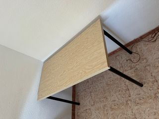 Mesa de escritorio madera y metal