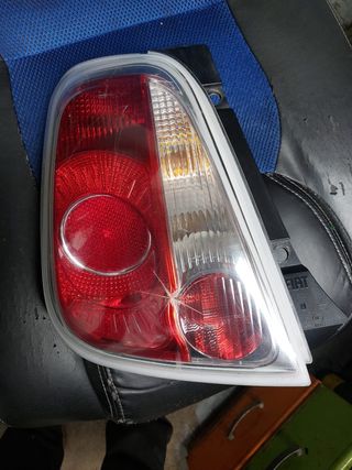 Faro trasero derecho Fiat 500