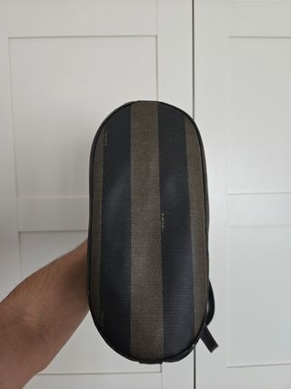 Cartera Fendi de archivo y estampado Pequín.