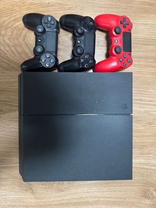 PS4 (PlayStation 4) + 3 controller