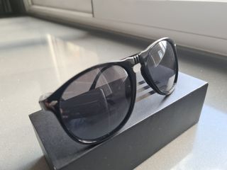 Gafas de sol negras