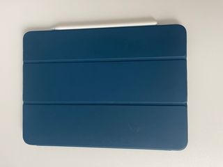 iPad Air M1 256GB Azul + Apple Pencil + 2 fundas