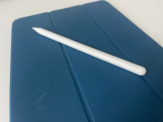 iPad Air M1 256GB Azul + Apple Pencil + 2 fundas