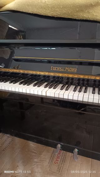 Piano antiguo FUCHS & MOHR