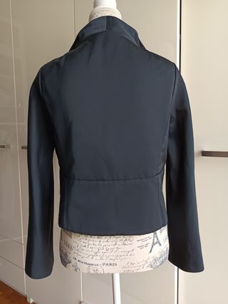 Chaqueta torera raso negro mujer HOSS INTROPIA