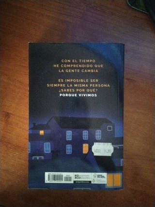 Libro Lo que encontré bajo el sofá de Eloy Moreno.