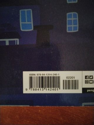 Libro Lo que encontré bajo el sofá de Eloy Moreno.