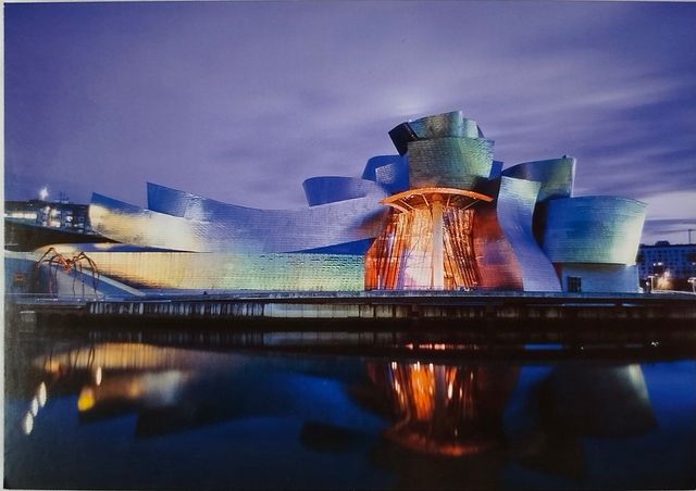 Postales de Bilbao, Burgos, Venecia....