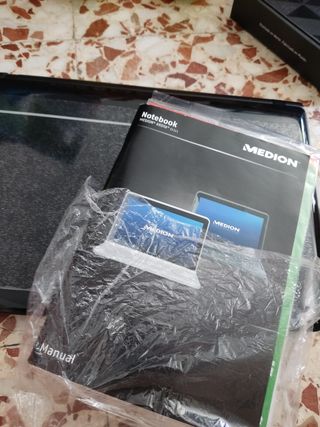 Medion Akoya Windows XP 15'6