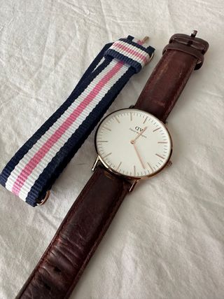 Reloj Daniel Wellington Oro y Multicolor