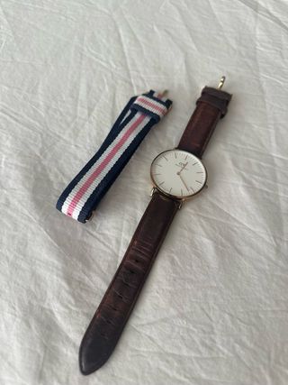 Reloj Daniel Wellington Oro y Multicolor