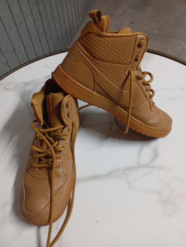 Stivali Nike Marroni