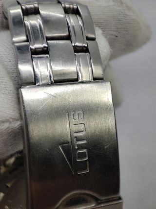 Reloj Lotus Hombre Plata y Blanco