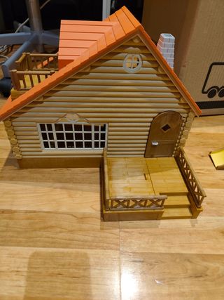 Lote 9.  Cabaña y Casa Árbol Sylvanian Families
