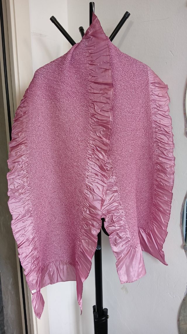 Sciarpa donna rosa con rouches