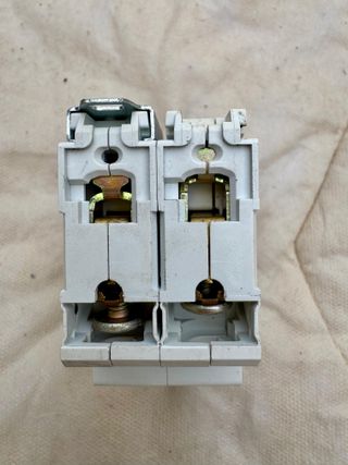 HAGER INTERRUTTORE AUTOM MAGNETOTERMICO MY220 C20