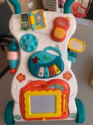 Correpasillos infantil casi nuevo