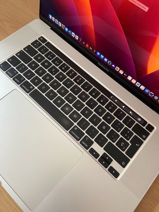 Macbook Pro 16 Plata