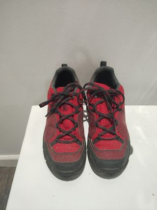 Zapatilla Trekking Quechua Talla 37 Roja
