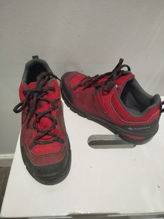 Zapatilla Trekking Quechua Talla 37 Roja