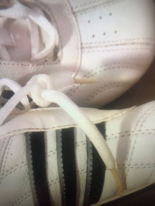 Scarpe da ginnastica per bambini Adidas. Misura 27