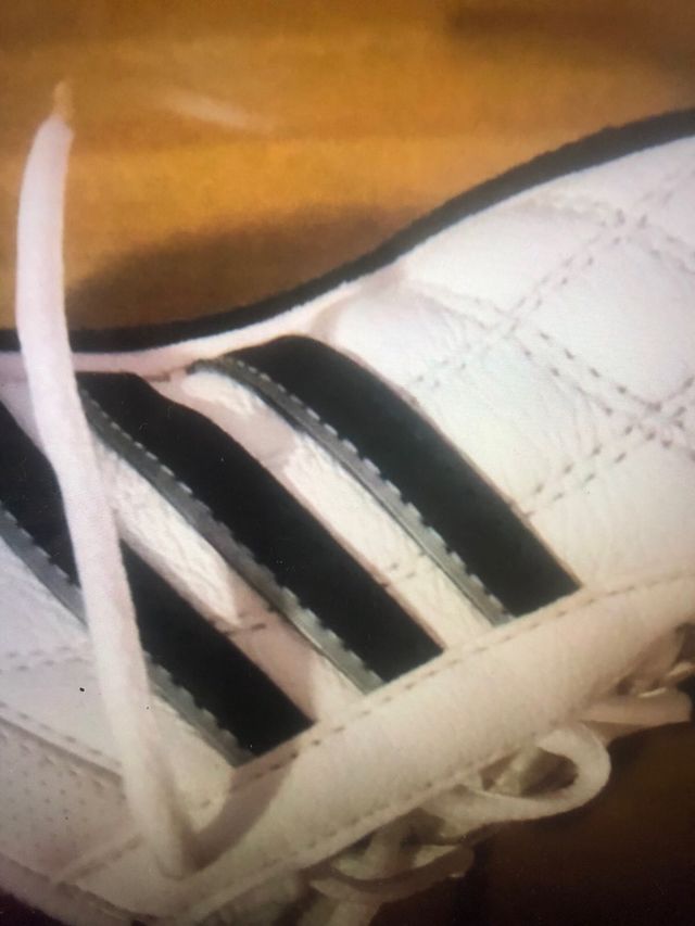 Scarpe da ginnastica per bambini Adidas. Misura 27