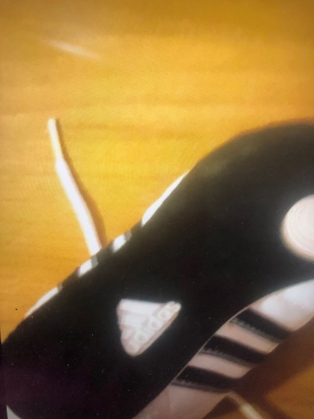 Scarpe da ginnastica per bambini Adidas. Misura 27