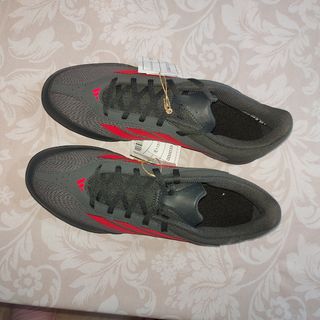 Zapatillas Adidas Grises y Rojas