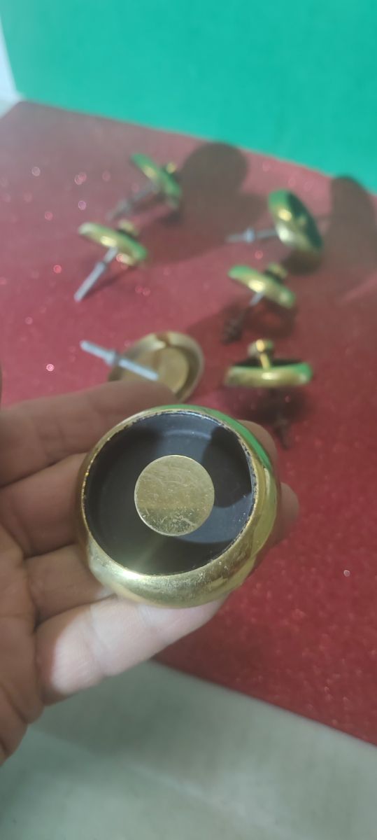 Tiradores botón cobre plafon L7. 