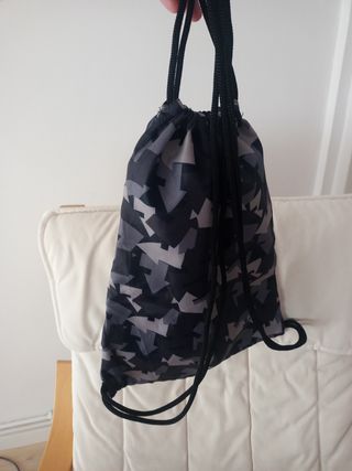 Mochila pequeña con cremallera naranja