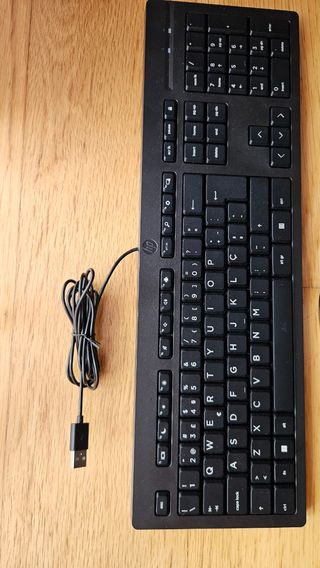 Kit Teclado e Rato HP com Fios - Novo