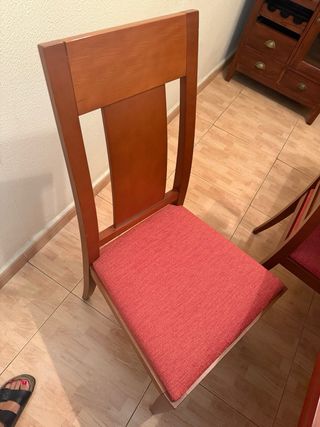 Mesa nueva extensible de madera + 6 sillas a juego
