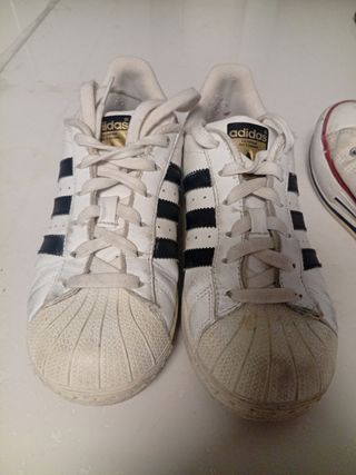 Lote zapatillas 35 Adidas y Converse para niña.
