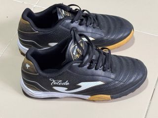 Zapatillas fútbol niño talla 35
