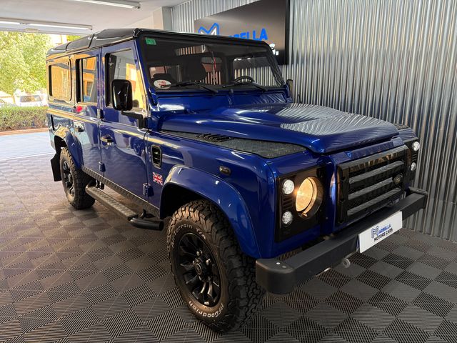 Land Rover Defender 2011