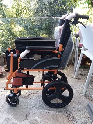 Silla de ruedas Mobiclinic Pirámide 46 Naranja.